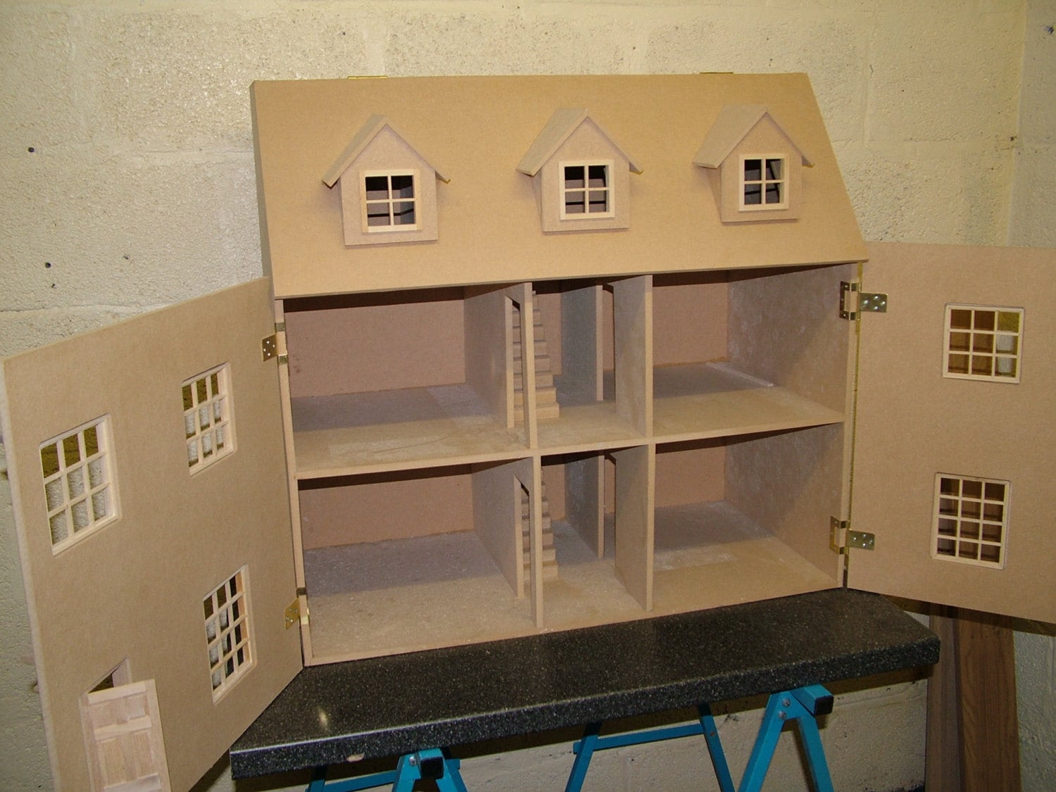 112th Dolls House The Newbury Corner Shop Pub con 5 camere Design vittoriano. in kit 112th Dolls House The Newbury Corner Shop Pub con 5 camere Design vittoriano. in kit