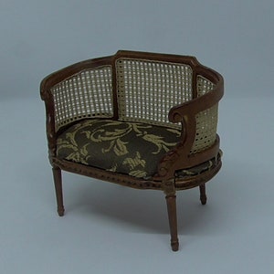 1/12 scale Dolls House Louis XIV Small Settee upholstered/Walnut JJ05004WN
