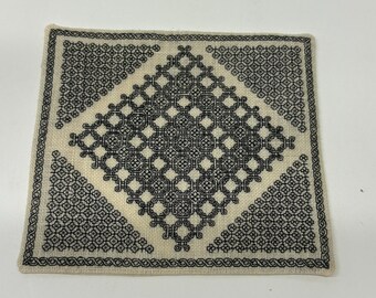 1:12th scale Dolls House, Hand Woven Rug, VEF67