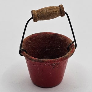 1/12th Scale Dolls House Miniatures, Kitchen, Bucket T41