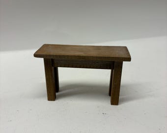 1:12th scale Dolls House, Side Table, VEF64