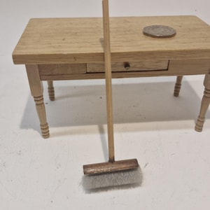12th scale Dolls House Miniature Broom   British made    RC25