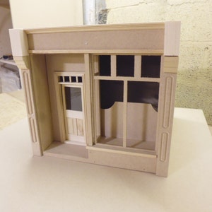 Poppenhuis winkeldoos schaal 1/12 .. Fore Street