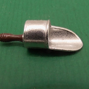 12th scale Metal  Food Scoop British made Top Quality item   JC12