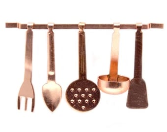 1:12th Dolls House Accessories Set Of 5 copper utensils on hanging rail KA08