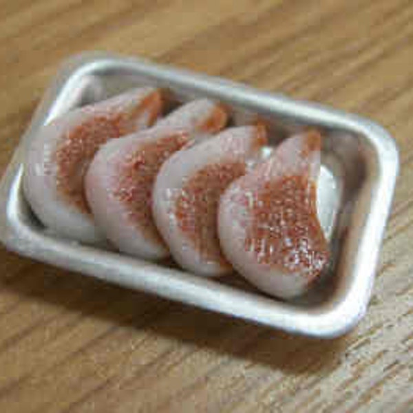1/12 scale Dolls House Food Pork Chops in Tray  F164