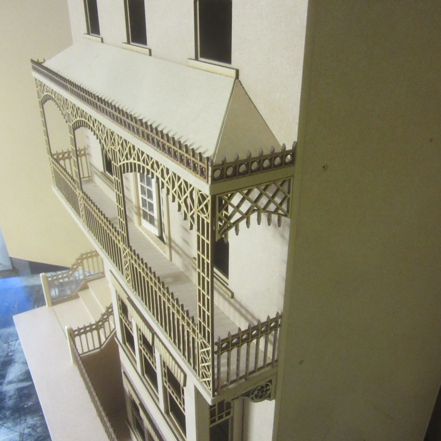 Kit Casa Bambole The Sussex – Scala 1/12 – 5 Piani 9 Camere Da Letto DHD
