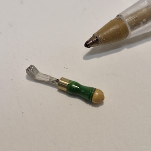 Poppenhuisminiatuur schaal 1/12, dunschiller TT03