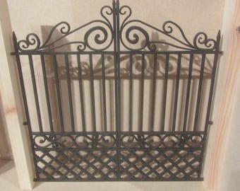 Dolls House DIY Double Gate DHD39 Unpainted Posts not included