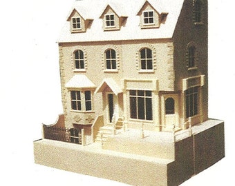 112th Dolls House The Newbury Corner Shop Pub con 5 camere Design vittoriano. in kit 112th Dolls House The Newbury Corner Shop Pub con 5 camere Design vittoriano. in kit