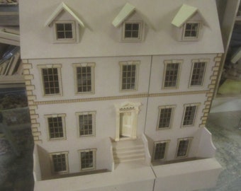 The Dalton 10 room House  including the basement   1 :12 Kit