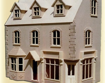 1/12th Dolls House Corner Shop/Pub with 5 rooms Victorian Design. in kit
