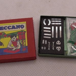 12th scale Dolls House  Meccano Set  British made  Quality item  AR22a