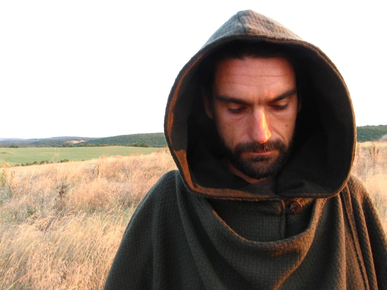 Il duellante Origami Poncho. Mantello di lana verde pieghevole da uomo immagine 5