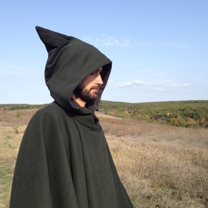 Il duellante Origami Poncho. Mantello di lana verde pieghevole da uomo immagine 9