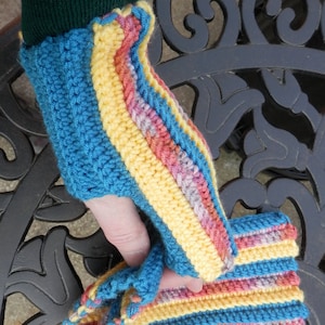 Crochet Handwarmers PATTERN UK terms & English Language