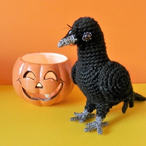 Crow Crochet PATTERN in UK Crochet Terms