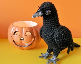 Crow Crochet PATTERN in UK Crochet Terms