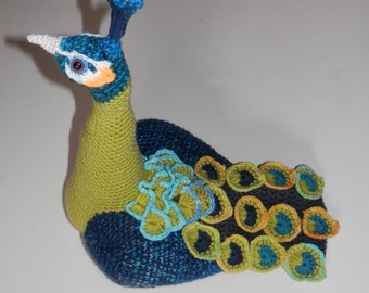 Green Peacock Crochet Pattern (USA terms)