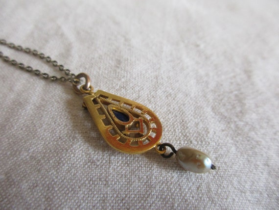 Vintage Necklace with Sapphire Styled Pendant - image 4