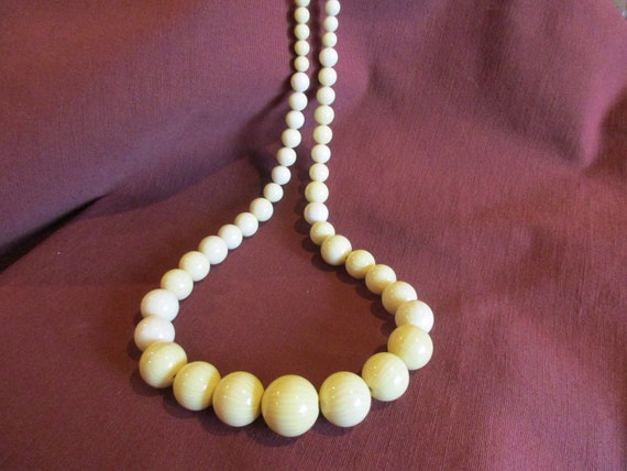 Vintage ART DECO Style Celluloid Necklace - image 5