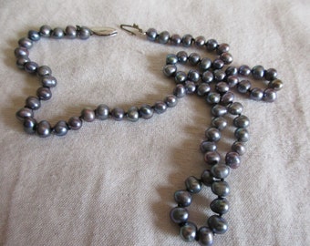 PEARL  Hand Knotted Vintage  Necklace