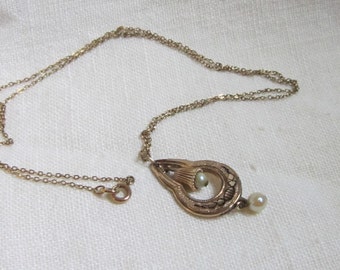 VICTORIAN Pearl Taille d'Epargne Pendant Necklace