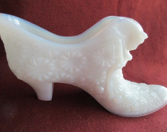 CAT OPALESCENT Vintage Glass  Shoe