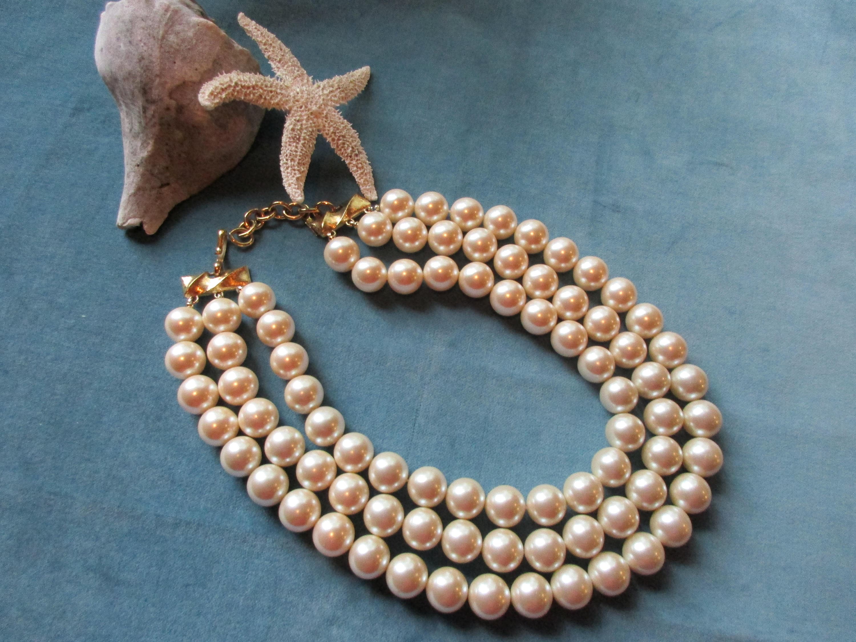 Vintage MONET Faux Pearl Necklace - Etsy