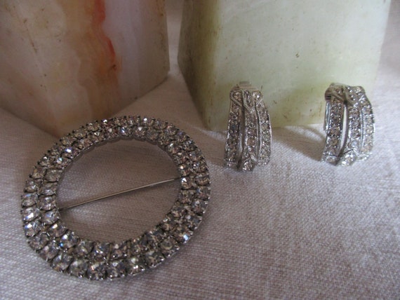 Vintage CIRCLE Pin and EARRING Set - image 5