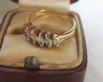 14 KT DIAMOND  Vintage Ring