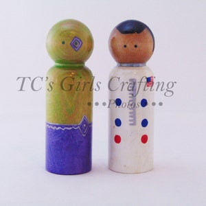 Spaceman Aliens peg people, natural peg toy,  Spaceman pegs, Alien pegs, Astronaut,  peg people, wooden peg people, peg toys, wooden toys
