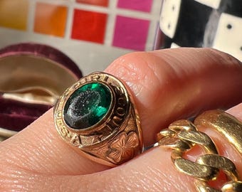 Vintage 10k Gold Filled Girl Scouts Signet Ring With Emerald Paste Stone