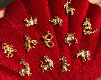 Vintage 18k Yellow Gold Figural Animal Charm