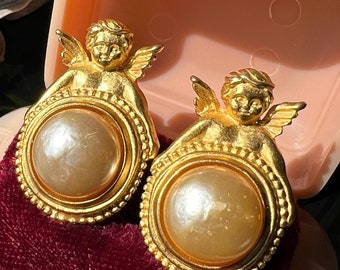 Boucles D'oreilles Pendantes Vintage Signées Karl Lagerfeld Dorées - Occasion Néo-classique