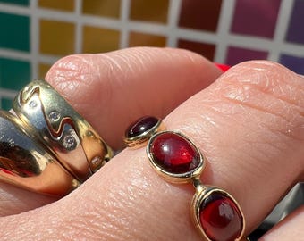 Vintage 14k Yellow Gold Bezel Set Garnet Cabochon Eternity Stacking Band