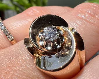 Vintage 18k Yellow Gold Diamond Swirl Ring