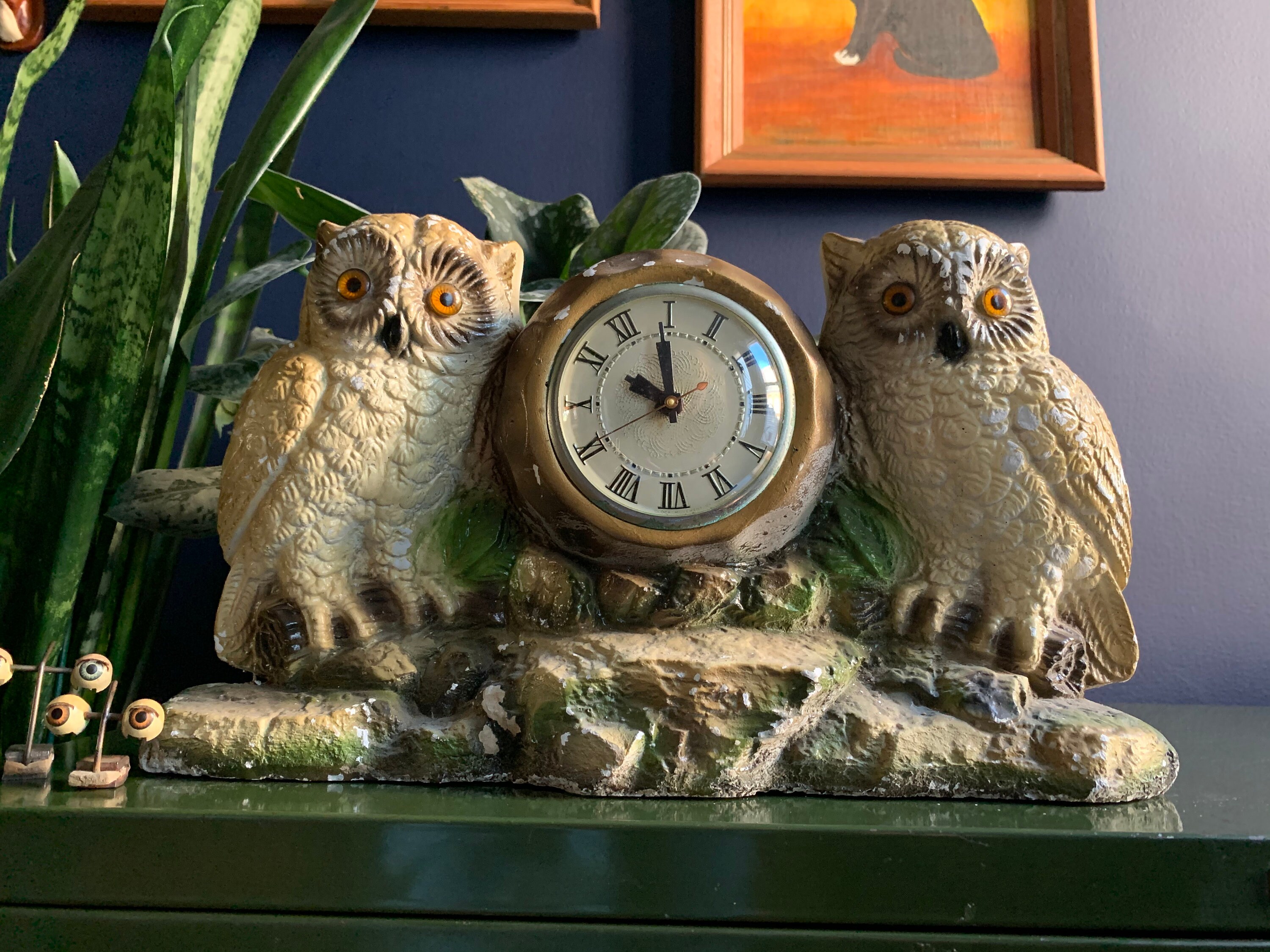 Vintage Chalkware Double Owl Mantle Clock