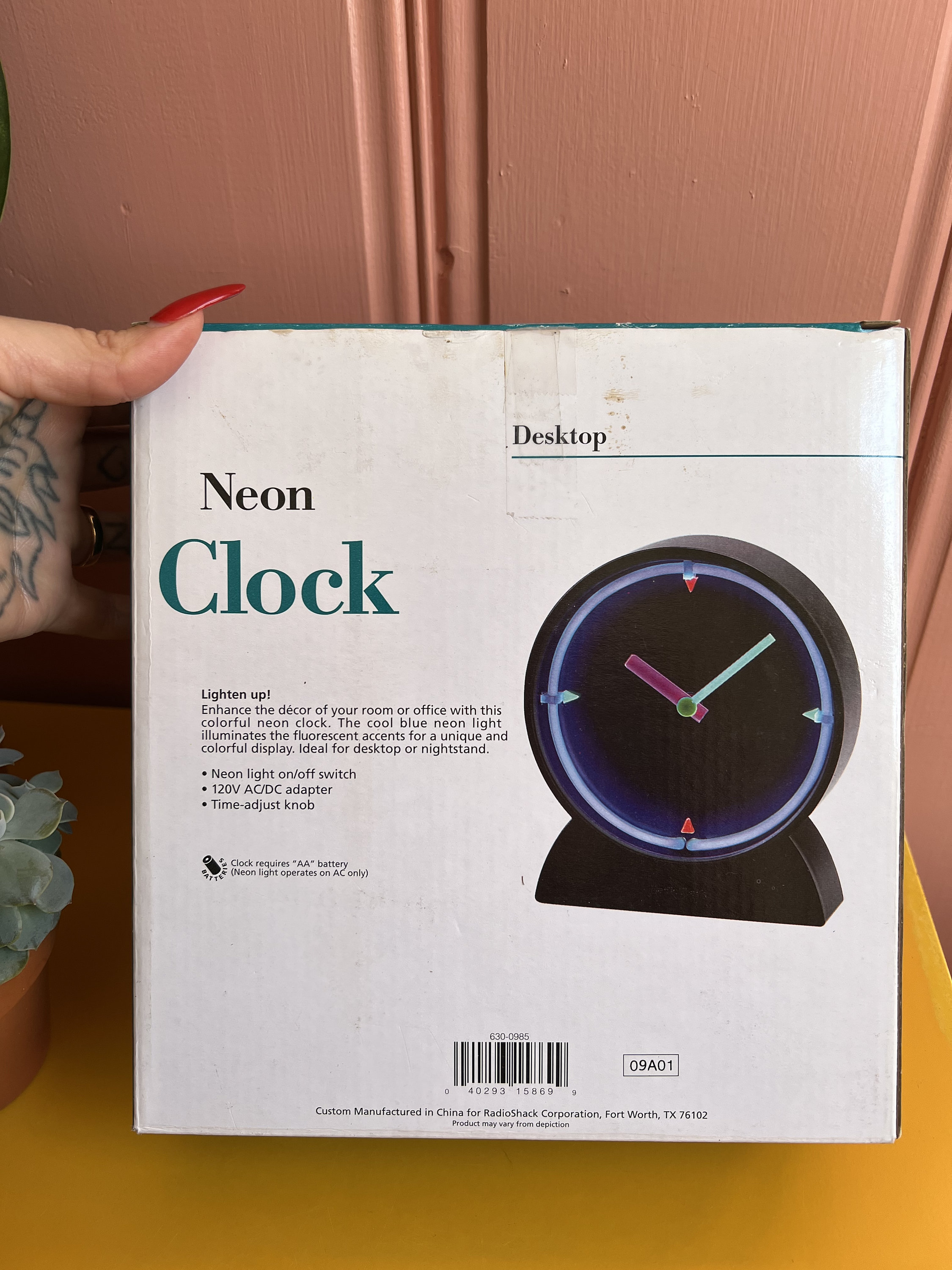 Vintage Post Modern Style Neon Clock By Radio Shack In Original Box