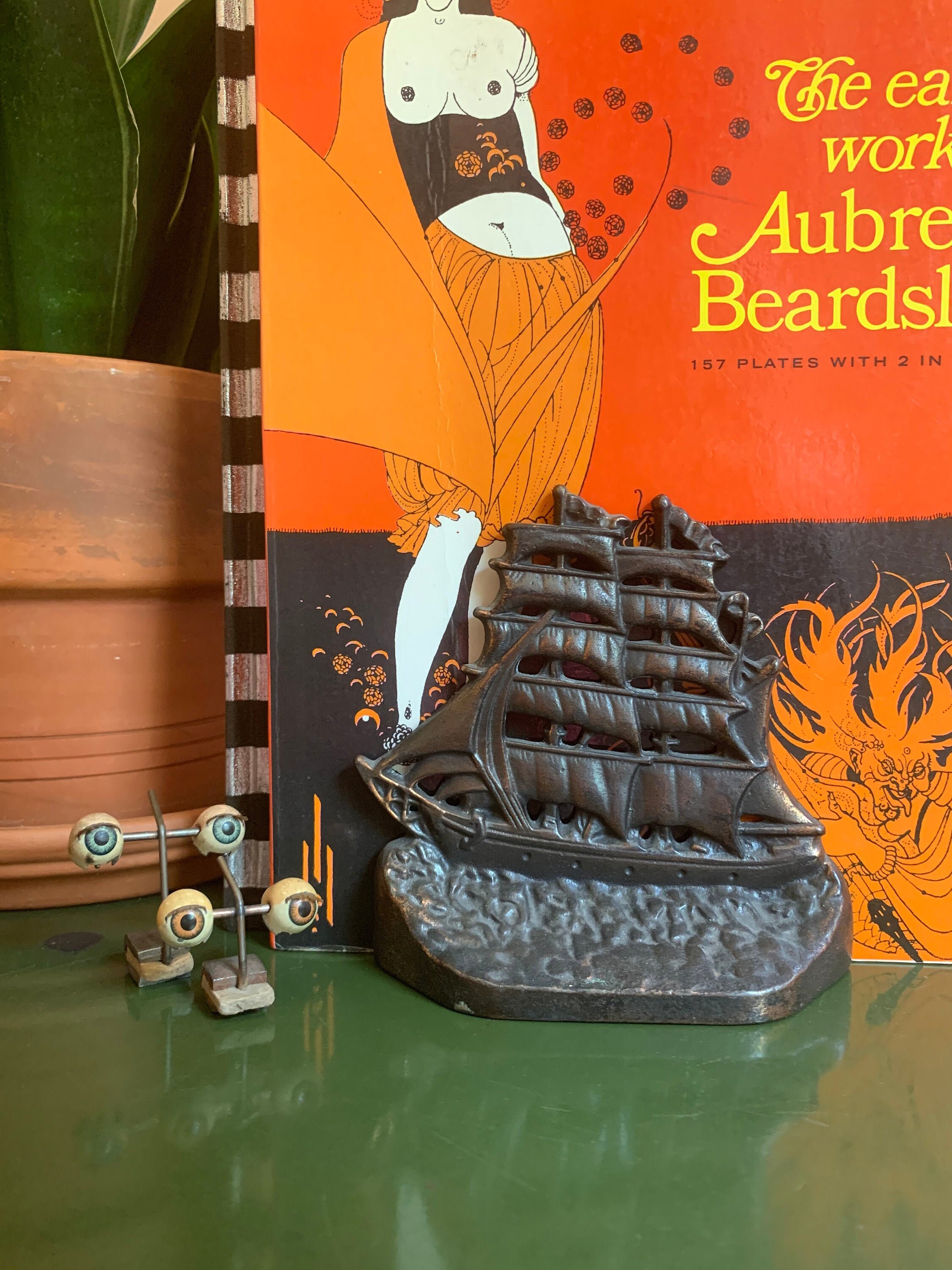 vintage-brass-yankee-clipper-ship-bookend-or-dorstop