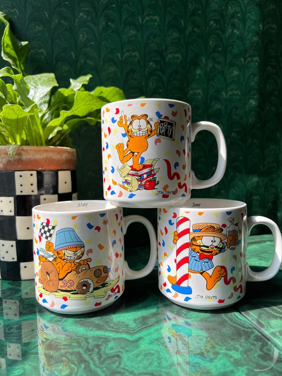 Vintage Ceramic Party Themed Garfield Mug by KFS/ Enesco