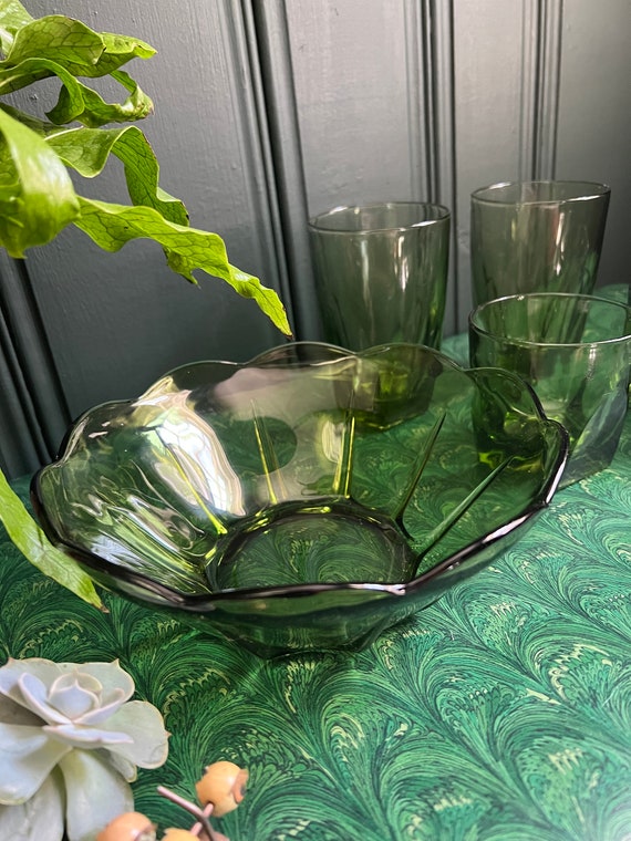 Vintage Green Glass Flower Bowl And Cups Set