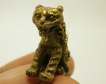 Thais messing yantra tijgeramulet: LP Mon Life Protection Charm