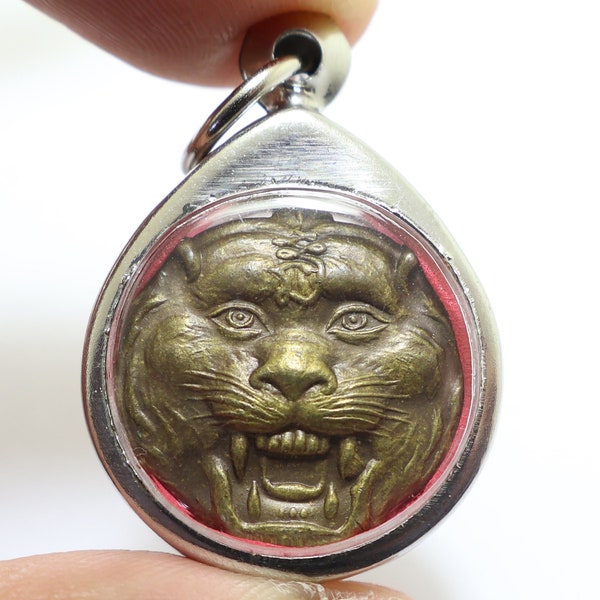 Magic Tiger Phra LP Pern of wat Bangphra temple blessed in 1980 Muay Thai magic miracle Muaythai amulet pendant Thailand lucky Locket gift