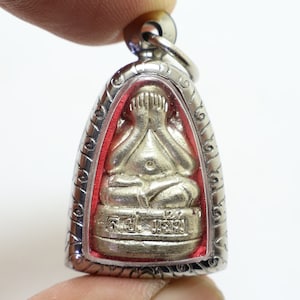 LP Yam Blessed Phra Sangkajai Pidta Amulet: Thai Buddha Pendant