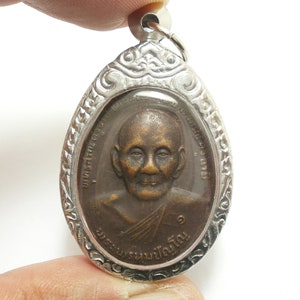 LP Doo Yant Duang Coin Pendant: Thai Amulet, Wat Sakae, 1983