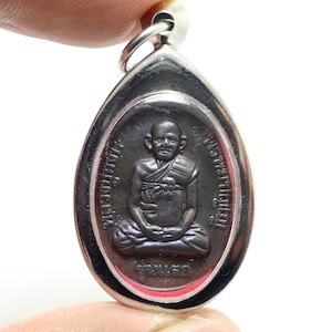LP Hong Amulet Pendant: 1998 Wat Petchburee Blessing for Luck
