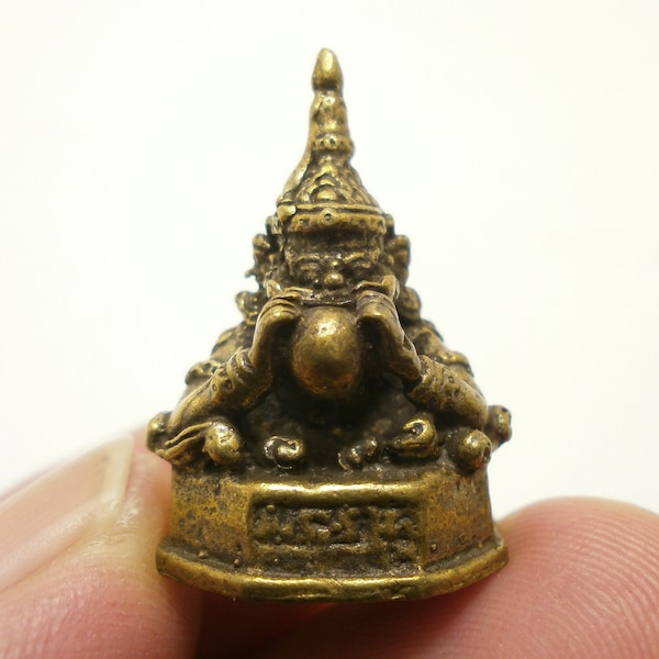 Phra Rahu om jun Moon eater eclipse magic metal Thai real amulet talisman blessed for wealth rich money success trade and business Thailand