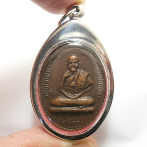 Krueba Papa Coin Pendant: Thai Magic Amulet, Wealth & Luck