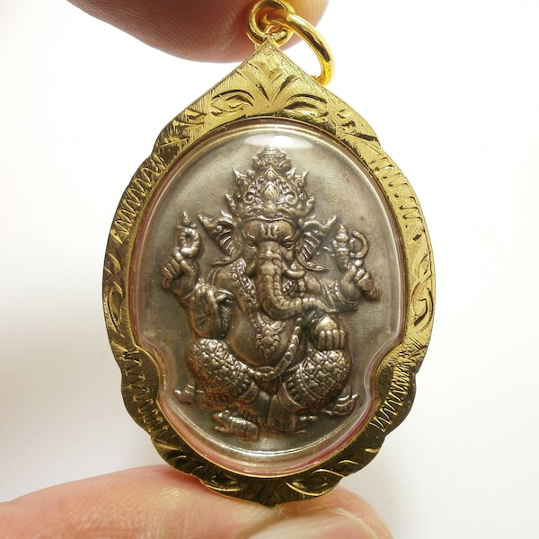 lord Ganesh pendant real amulet Ganesha vinayaka ganapati hindu God of great success cross over obstacles om aum Hinduism deity sign